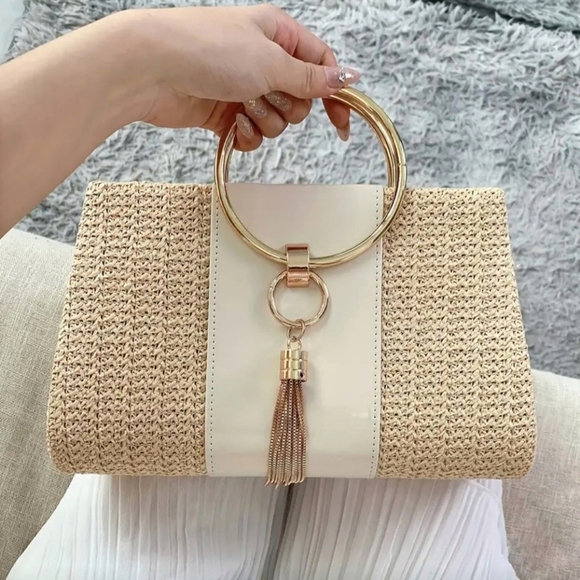 Brand New Without Tags Tassel Straw Purse Bag with Detachable Gold Chain. - Picture 1 of 5